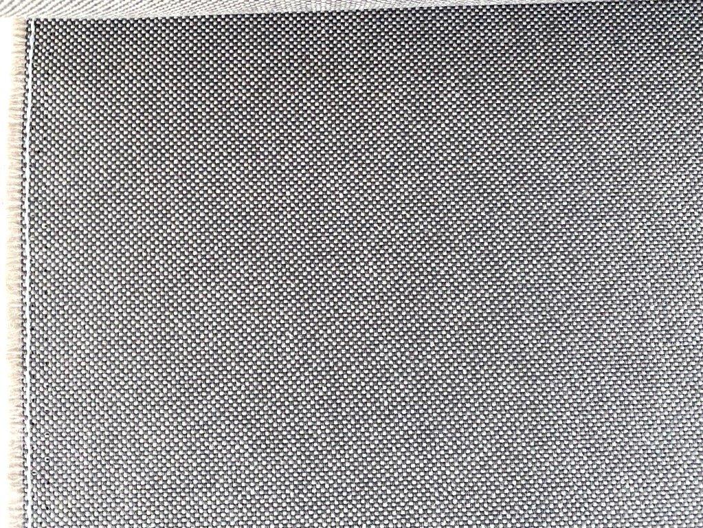 Kvadrat Field 2 242; grijs + beige; max. 9 meter meubelstof, Overige materialen, 120 cm of meer, Ophalen of Verzenden, Grijs