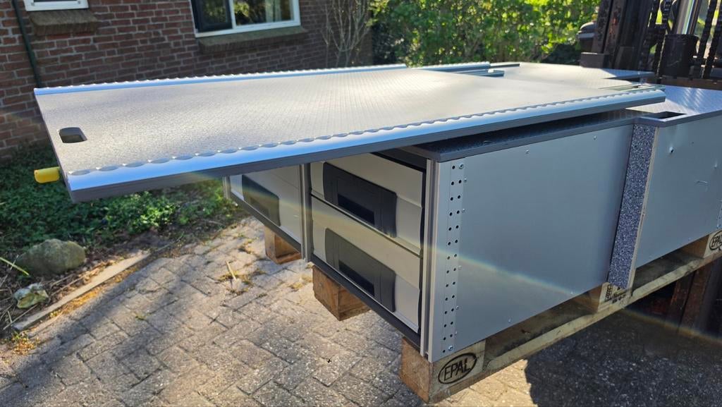 Bott Vario dubbele vloer met uitschuifbaar plateau en lades, Ophalen, Gebruikt, Universele onderdelen