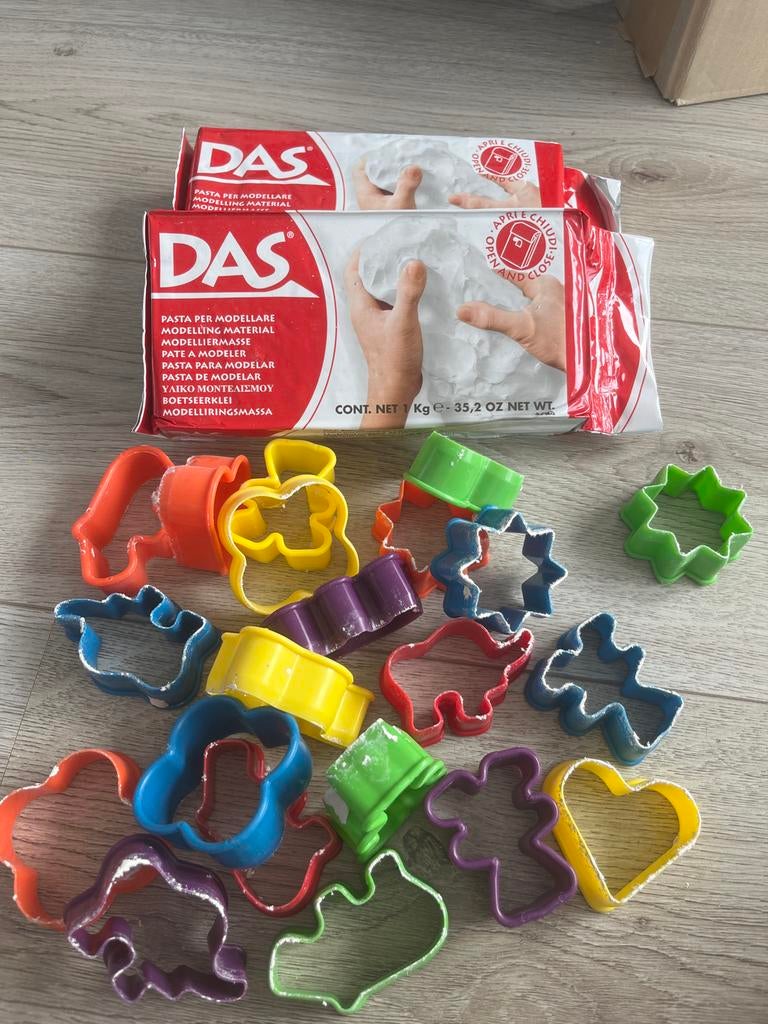 2 kg ongeopende DAS kinderklei met gratis vormpjes, Overige thema's, Nieuw, Ophalen of Verzenden, Overige materialen