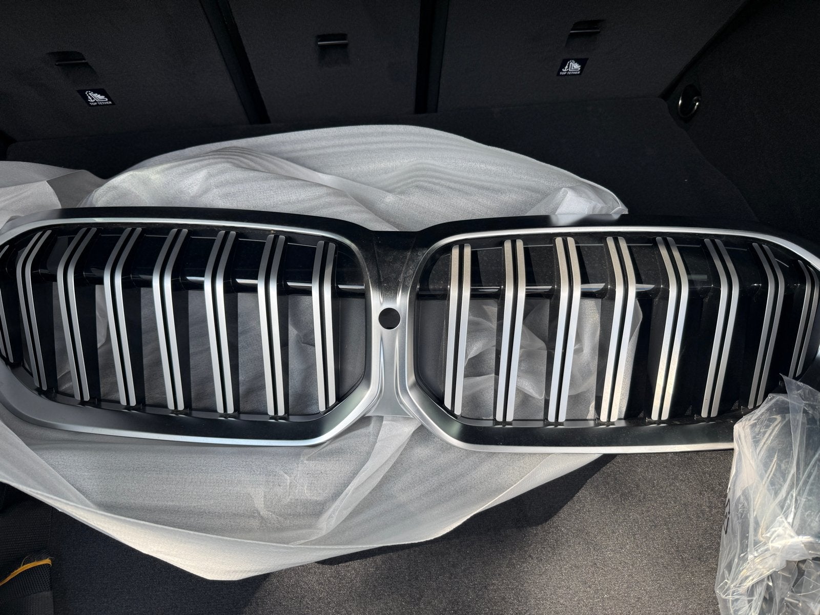 BMW Nierengrille (OEM) G21/G20 LCI + uitlaatstukken, Ophalen, Nieuw, BMW