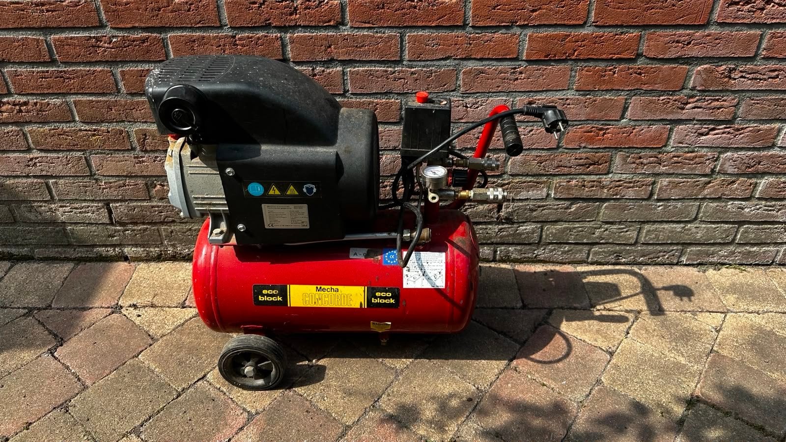 Mobiele compressor - Eco Block Mecha, Ophalen, Gebruikt, 6 tot 10 bar, Minder dan 200 liter/min