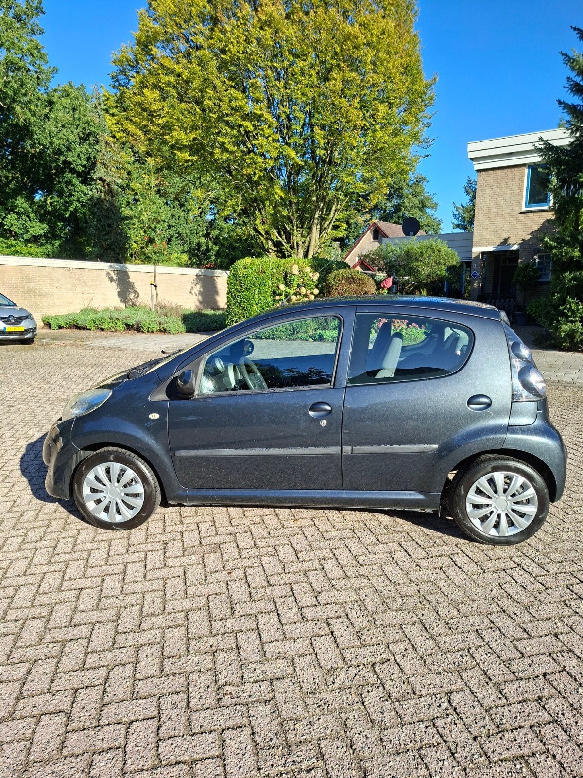 Citroën C1 1.0i 68PK 5D 2011 Grijs, Auto's, Voorwielaandrijving, Stof, 4 stoelen, C1
