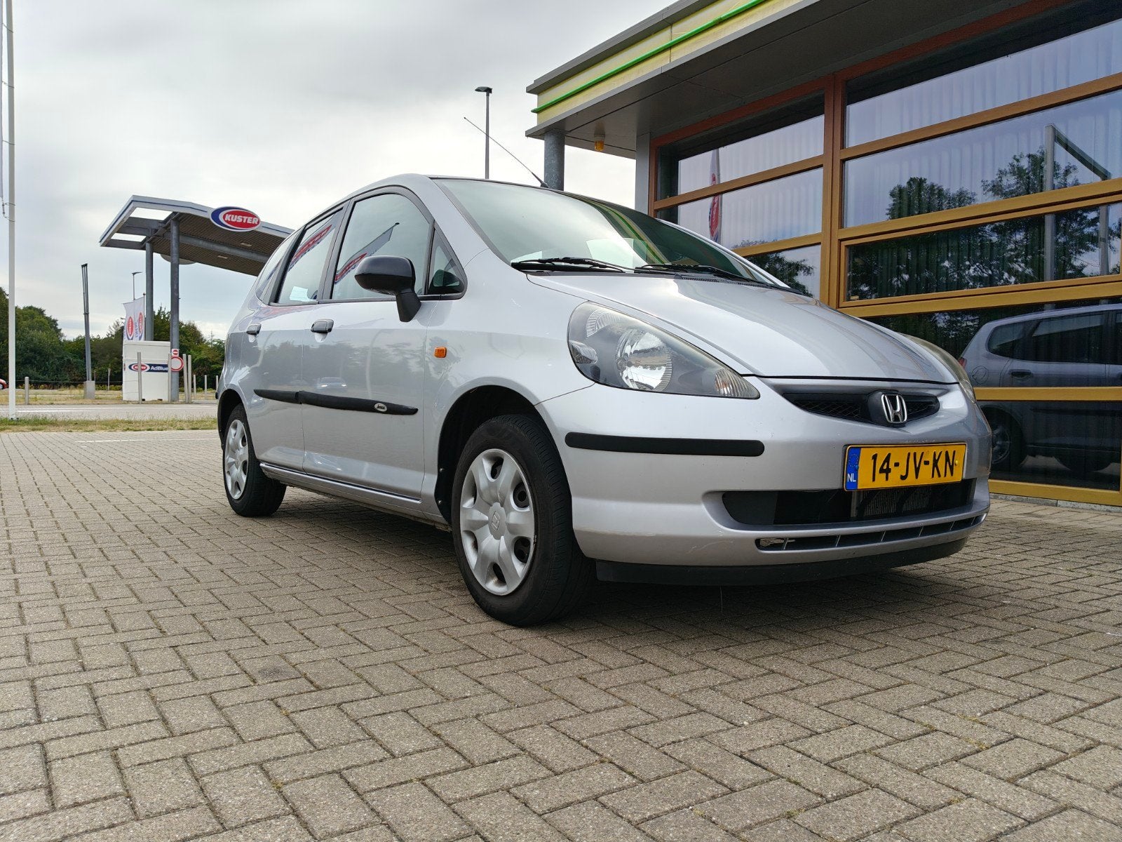 Honda Jazz 1.4 I LS 2002 Grijs - Dealer onderhouden, Auto's, Voorwielaandrijving, 83 pk, 450 kg, 40 €/maand