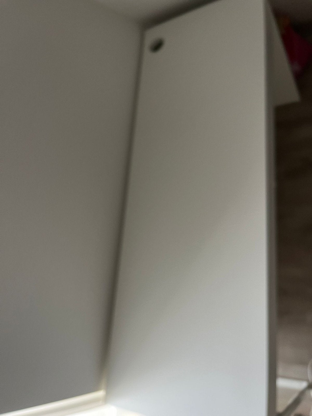 Wit Ikea bureau met lades en kabeldoorvoer, Ophalen, Gebruikt, Met lades, Spaanplaat of MDF