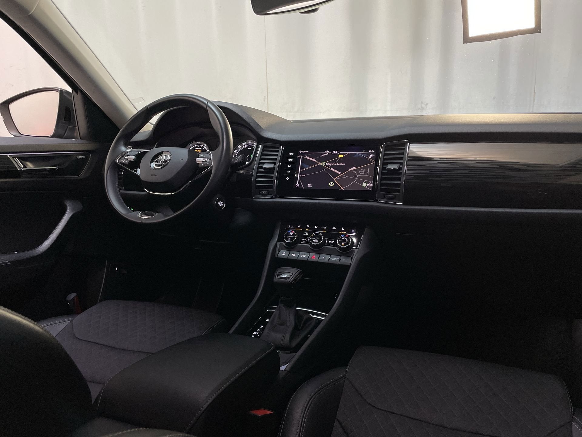 Skoda Kodiaq 1.5 TSI DSG Business Edition Plus Camera Stoelv, Auto's, Skoda, Automatische klimaatregeling, 4 cilinders, Origineel Nederlands