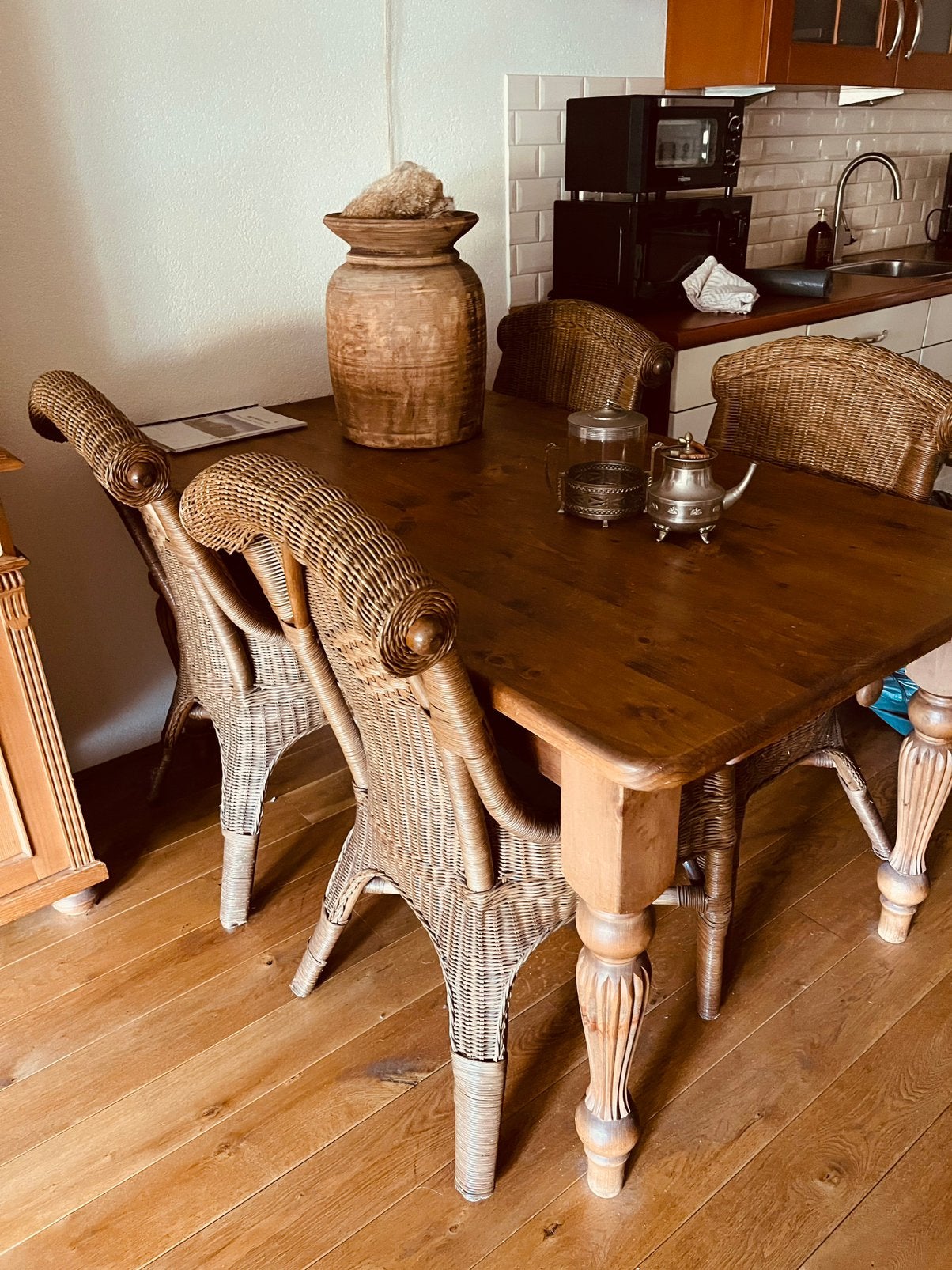 Mooie grenen eettafel incl GRATIS STOELEN, Huis en Inrichting, Ophalen of Verzenden, Zo goed als nieuw, 4 tot 6 stoelen