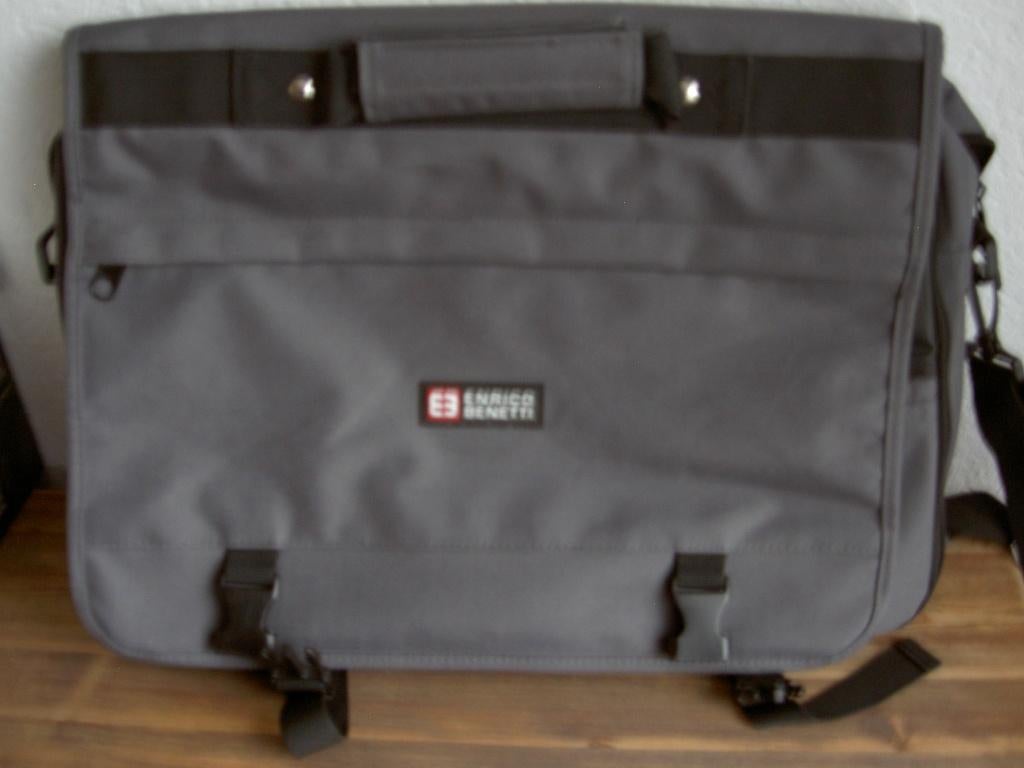 Schoudertas te koop, Ophalen of Verzenden, Gebruikt, Grijs, Overige merken
