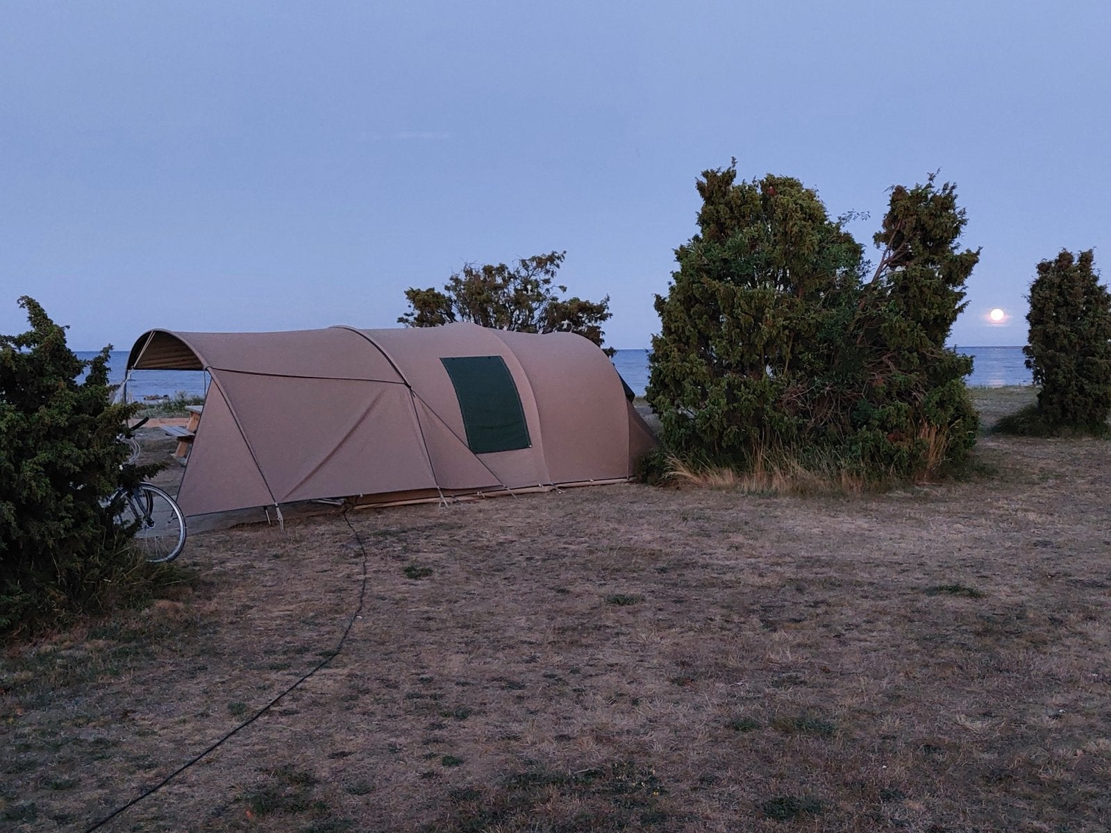 Buizerd 350- Ruime en stevige gezinstent, Caravans en Kamperen, Tenten, Ophalen, Gebruikt, Tot en met 4