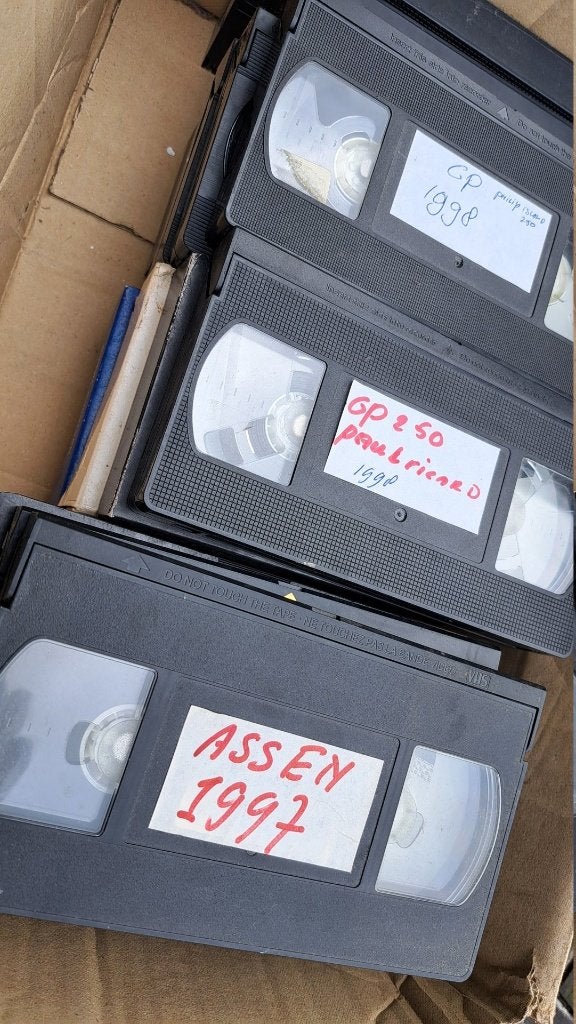 VHS banden MotorSport MotoGP 500 250 125 cc TT Assen, Ophalen, Gebruikt, Alle leeftijden, Overige genres