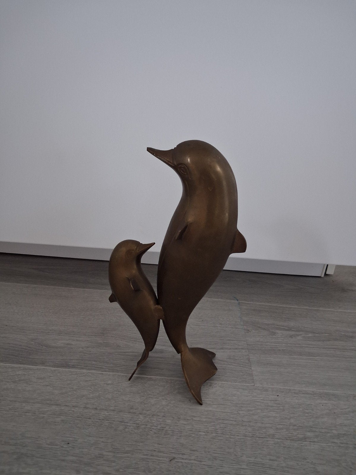 Vintage bronzen dolfijn beeldje met jong, Huis en Inrichting, Vintage, Gebruikt, Ophalen of Verzenden, Metaal