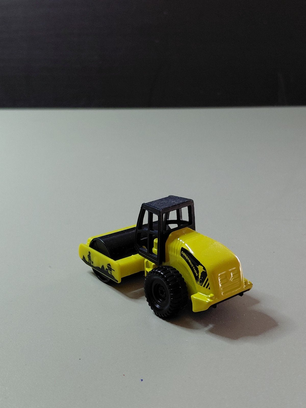 Siku Bomag Wegenwals 1/87 - Geel, Ophalen of Verzenden, Gebruikt