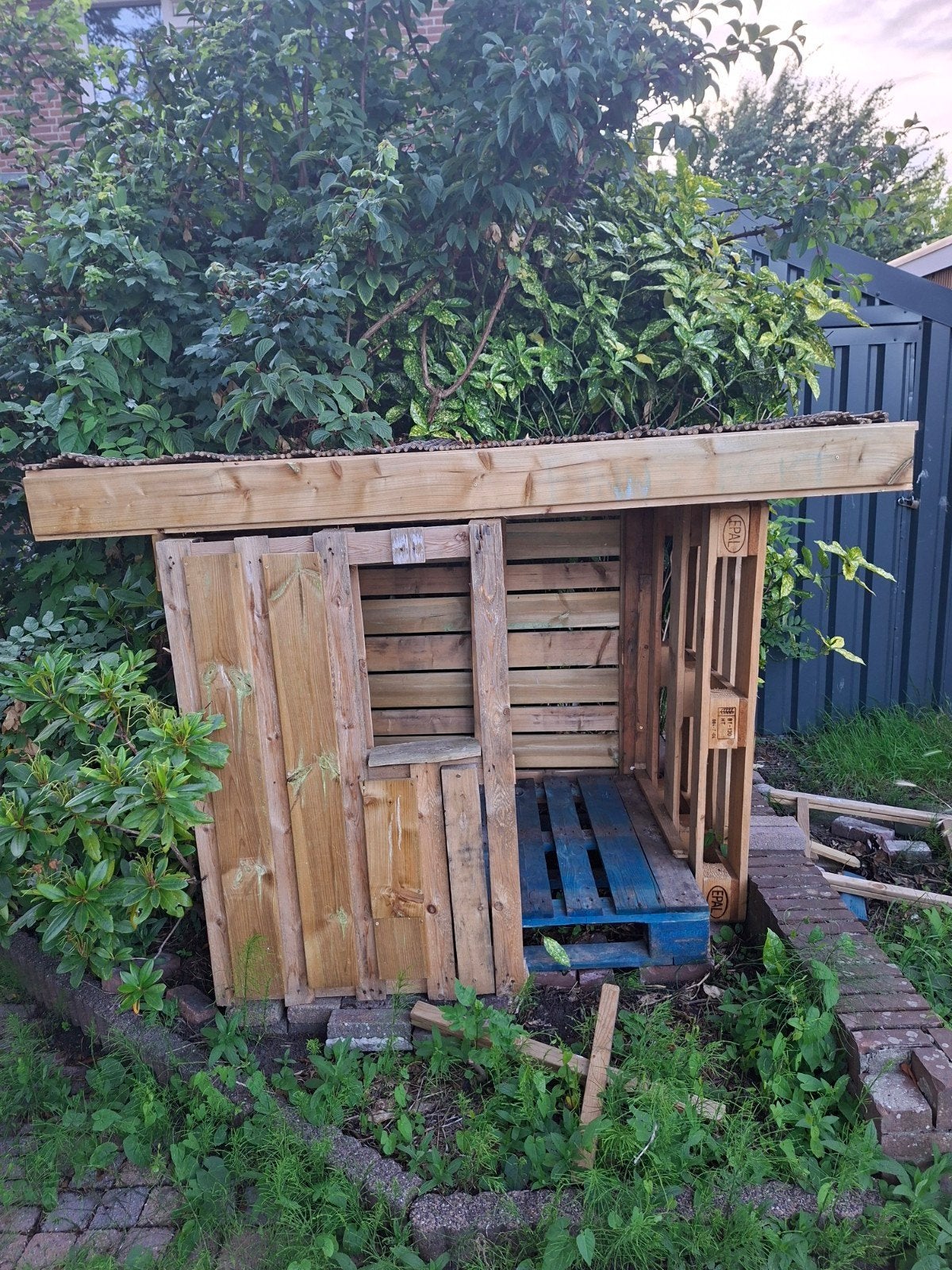 Pallet hut met hoogwaardig wilgendak, Gebruikt, Overige typen, Minder dan 200 cm, 1 raam