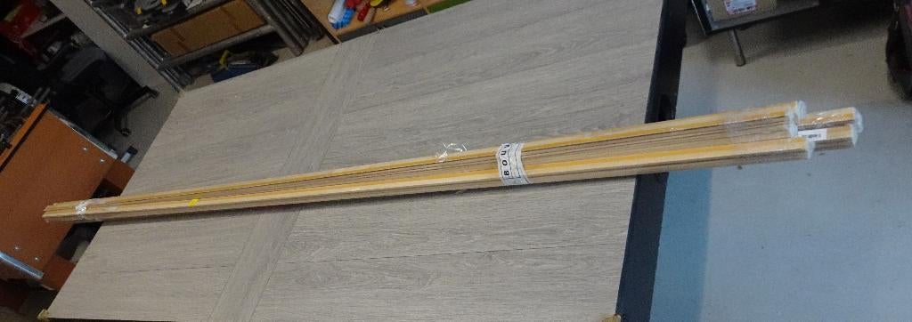 30 Plinten van Hout - 240 cm x 2,4 cm Nieuw in Verpakking, Ophalen, Overige materialen, Nieuw, 250 cm of meer