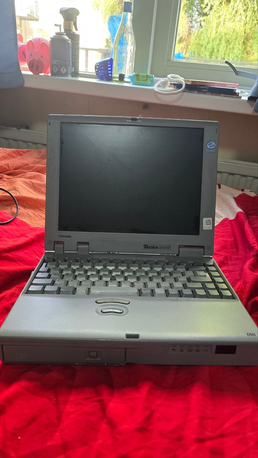 Toshiba Tecra Laptop - Start op, zonder OS en batterij, Computers en Software, Ophalen, Gebruikt, Toshiba Tecra