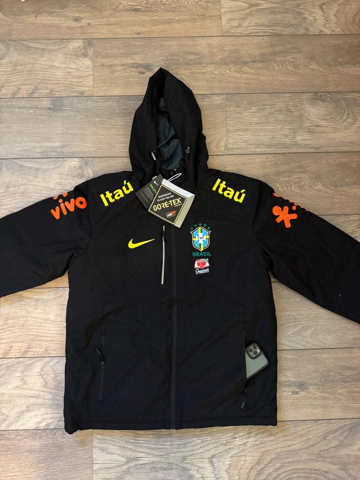 Winter nike brazil vest, Ophalen of Verzenden, Nieuw, Maat 48/50 (M), Zwart