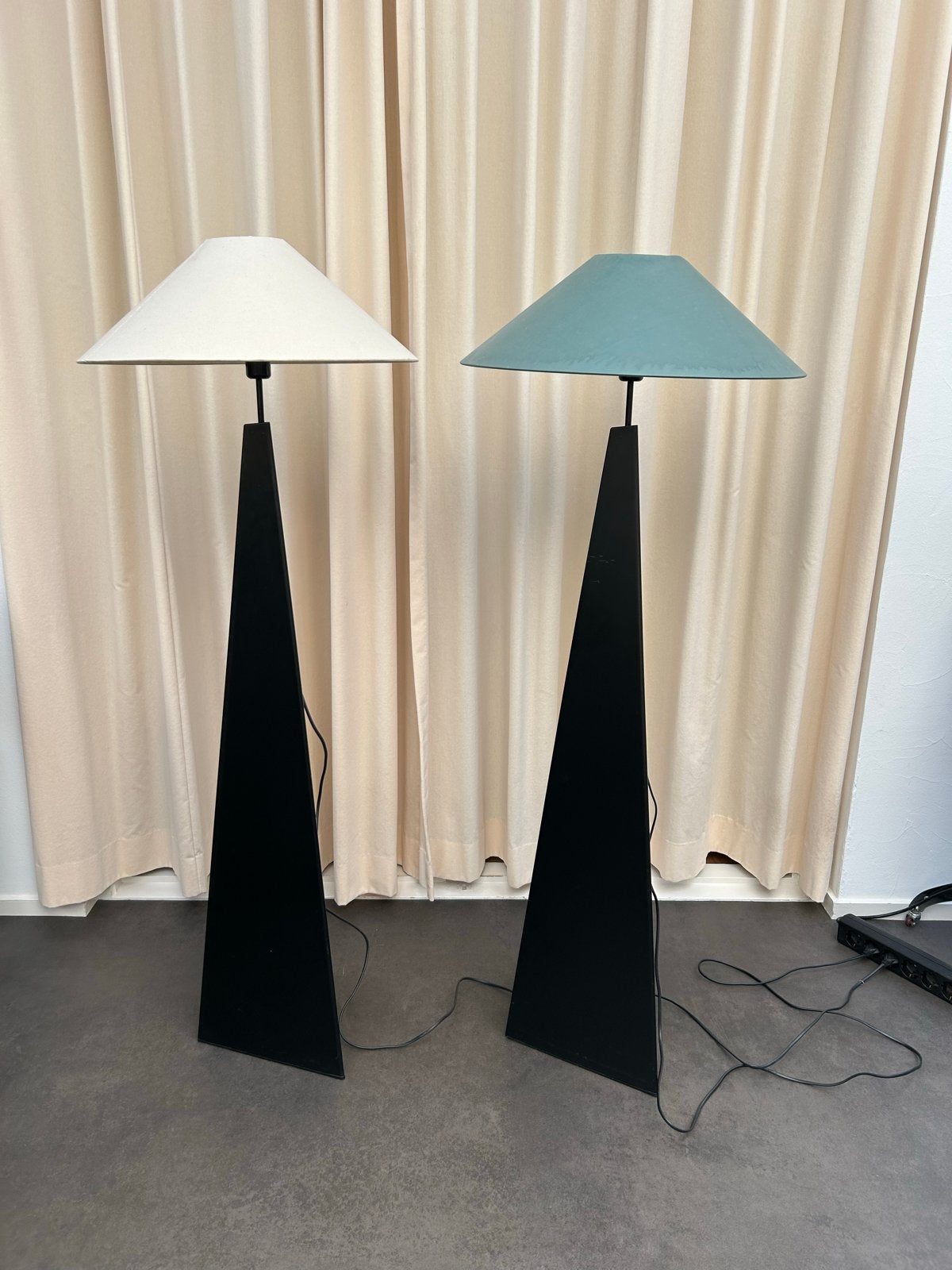 Vintage Ikea Åska vloerlampen door Lars Bessfelt jaren 90, Huis en Inrichting, Gebruikt, Minder dan 100 cm, Metaal, E27 (groot)