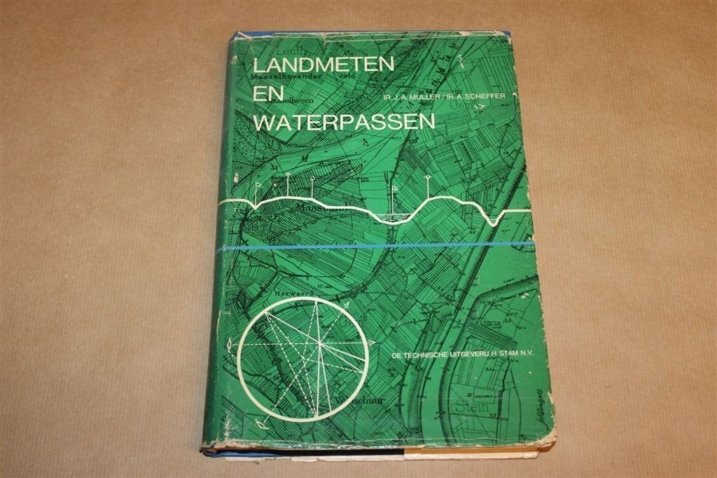 Landmeten en Waterpassen — HTS Leerboek Landmeetkunde 1966, Ophalen of Verzenden, Gelezen