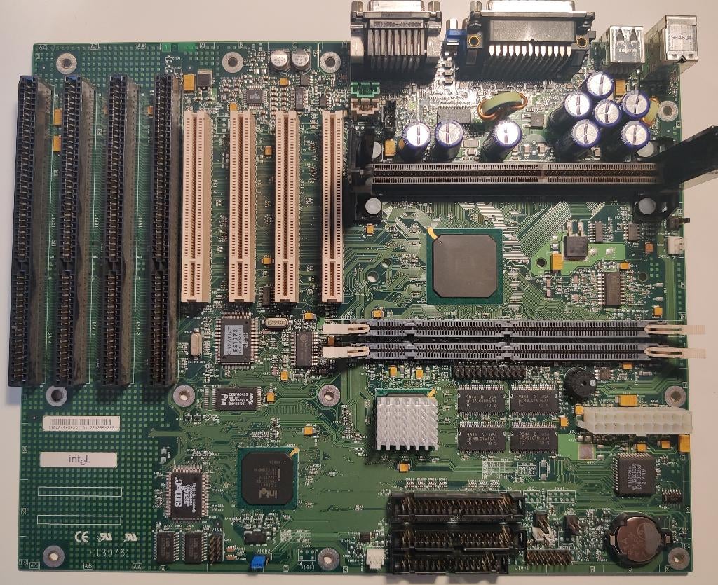 Intel RC440BX 724299-205, NVidia RIVA128, Creative ES1373, Ophalen of Verzenden, Intel
