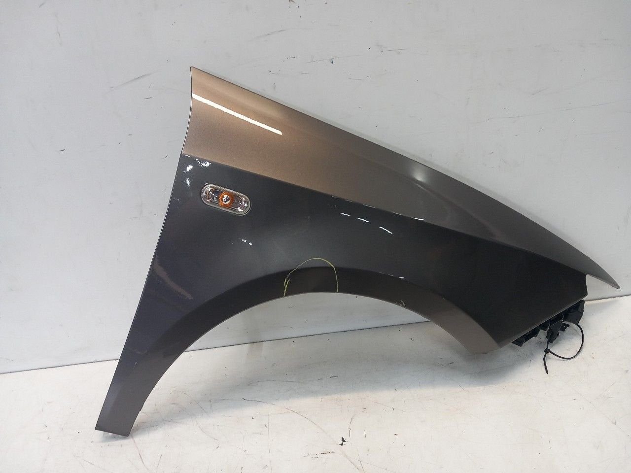 Spatbord rechts voor Seat Ibiza, Onderdelen@venauto.nl, Van der Ven Autorecycling B.V., Gebruikt, Ettenseweg 76, 4706 PB Roosendaal, The Netherlands