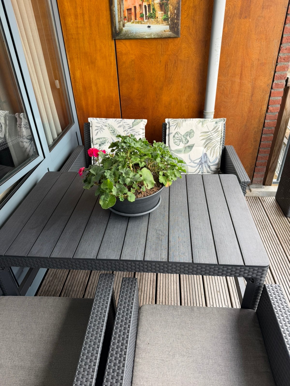 Tuintafel en tuinstoelen balkon