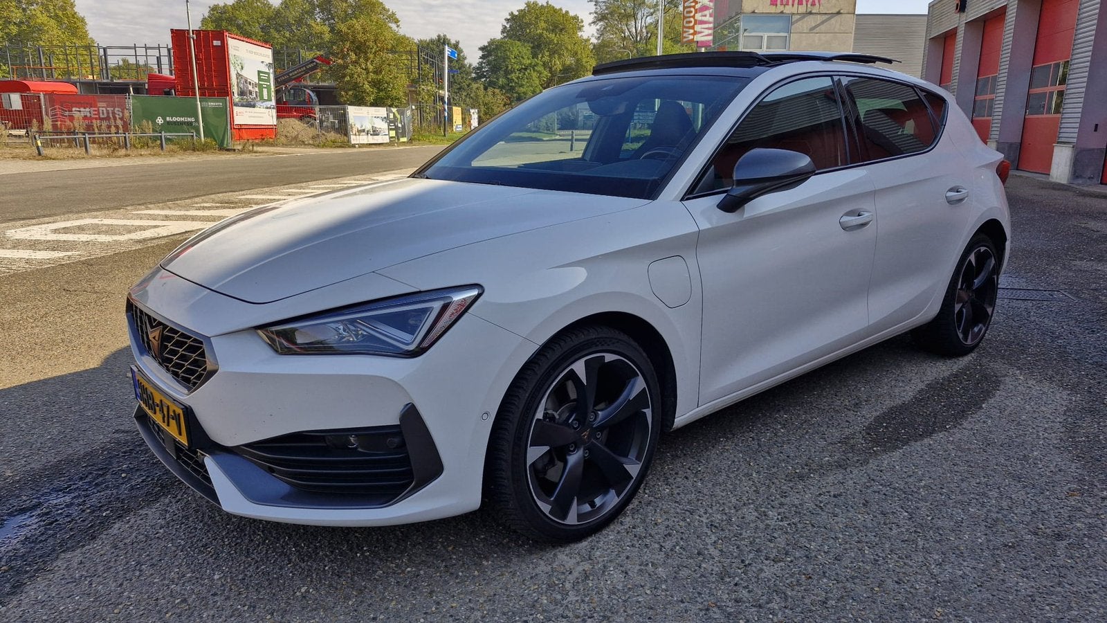 Cupra Leon 1.4 E-hybrid 204pk Dsg-6 2022 Dealer onderhouden, Auto's, 4 cilinders, Leon, Leder en Stof, Wit