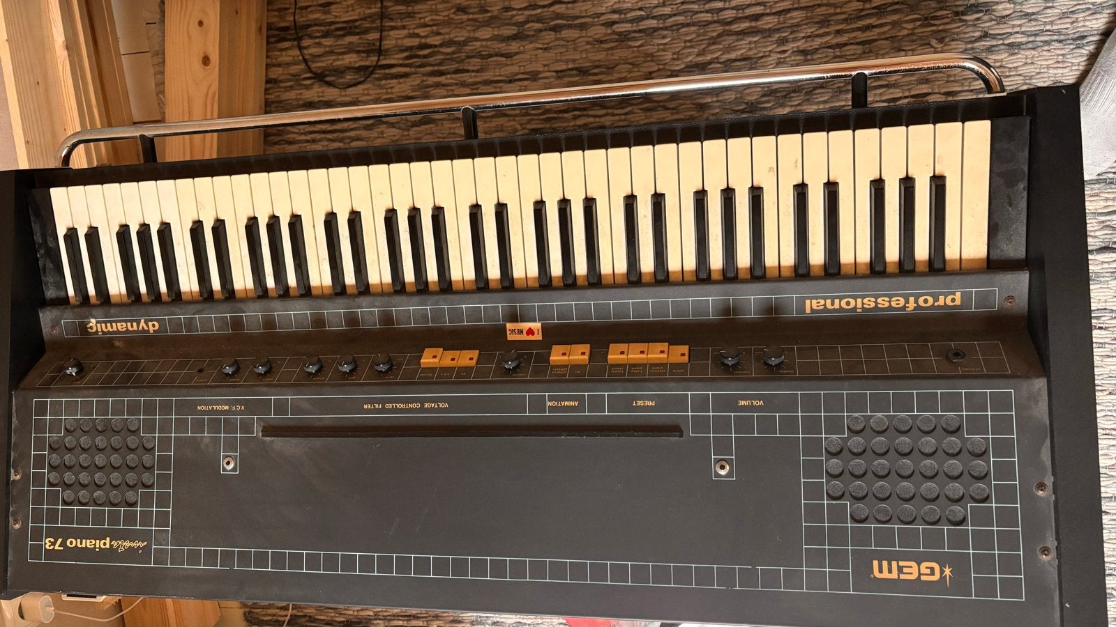 GEM Insta Piano 73 Elektrisch - Geluid, maar vals, Ophalen, Gebruikt, Overige aantallen, Gem