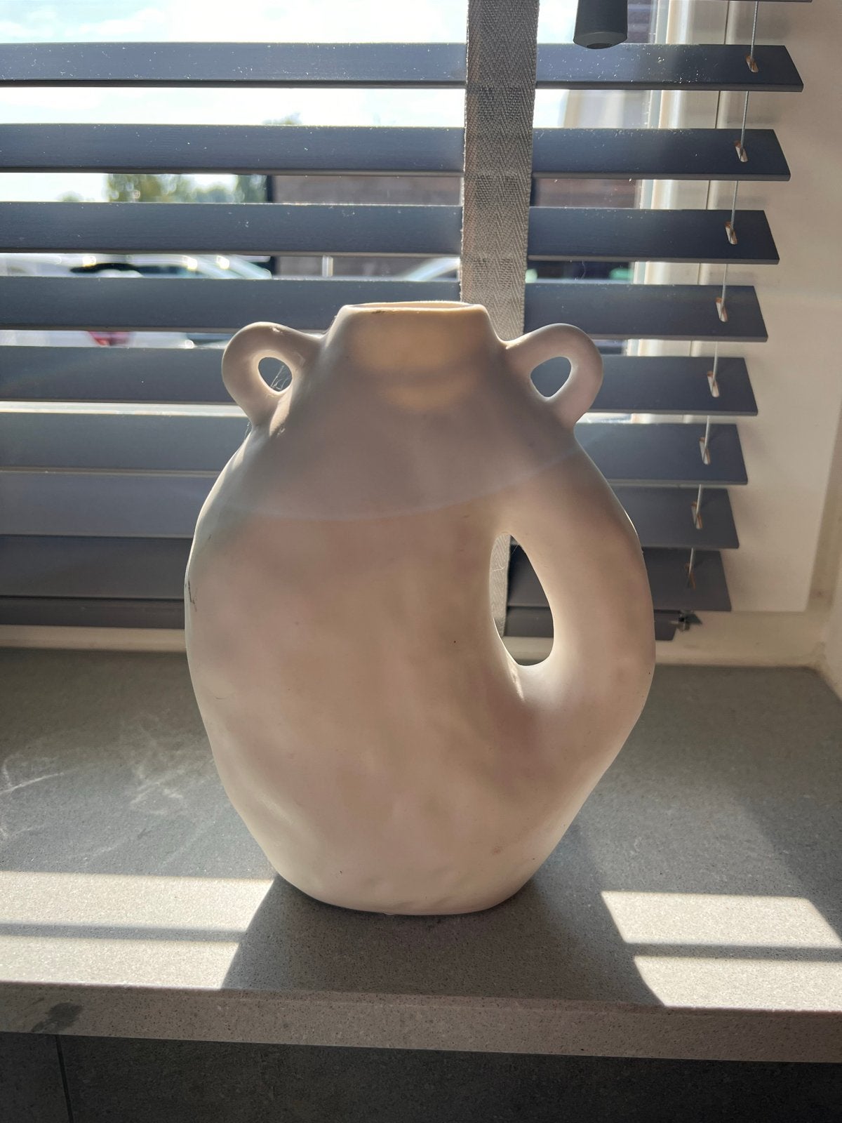 Decoratieve Vaas - Crème Wit - 19 cm Hoog, Wit, Geschikt voor droogbloemen, Ophalen of Verzenden, Zo goed als nieuw