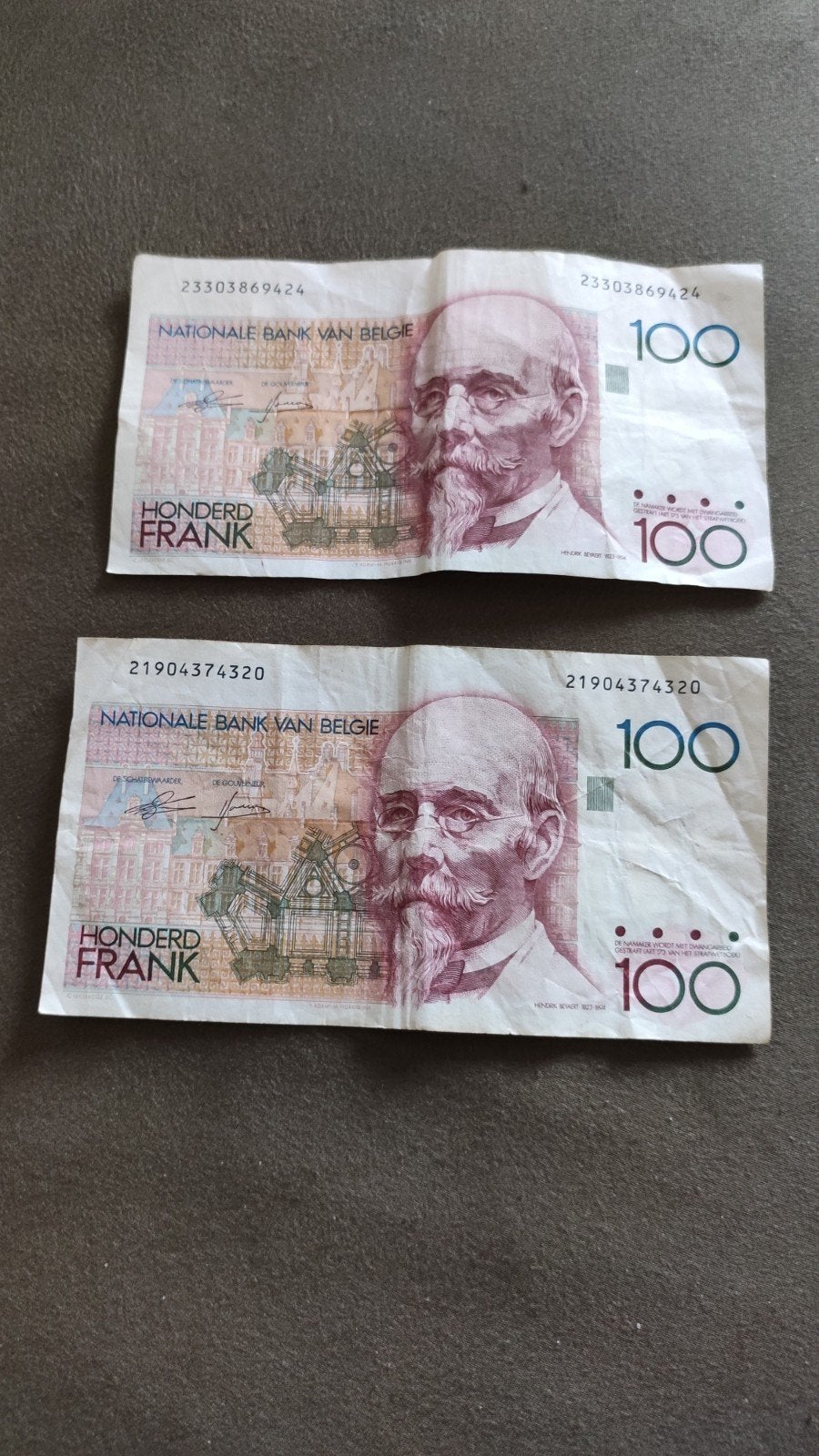 Twee Belgische 100 Frank biljetten, Postzegels en Munten, Ophalen of Verzenden, Setje