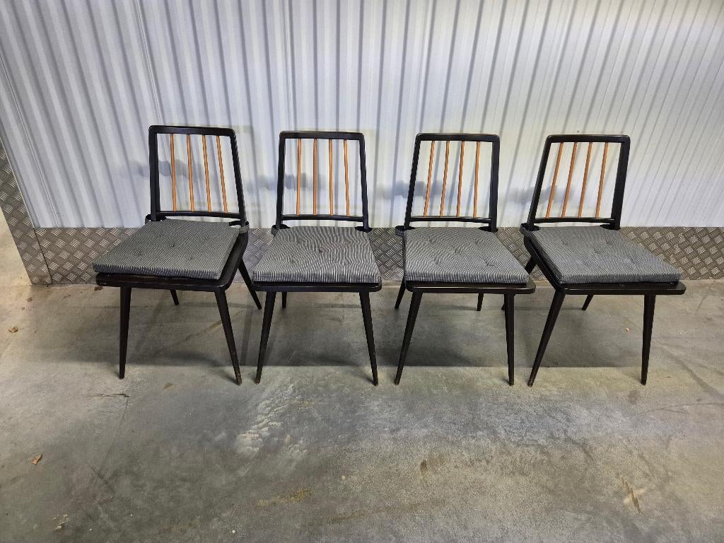 Setje van 4 vintage spijlenstoelen, Huis en Inrichting, Stoelen, Ophalen, Gebruikt, Bruin, Stof