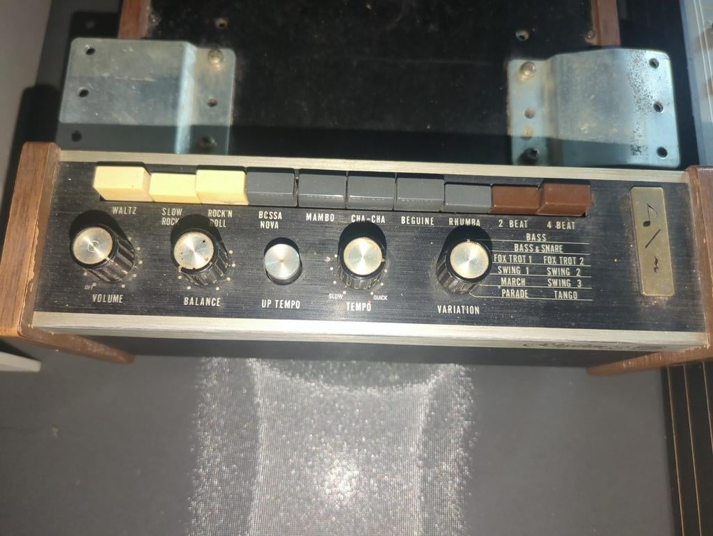 Roland Rhythm 33 drumcomputer tr-33, Ophalen