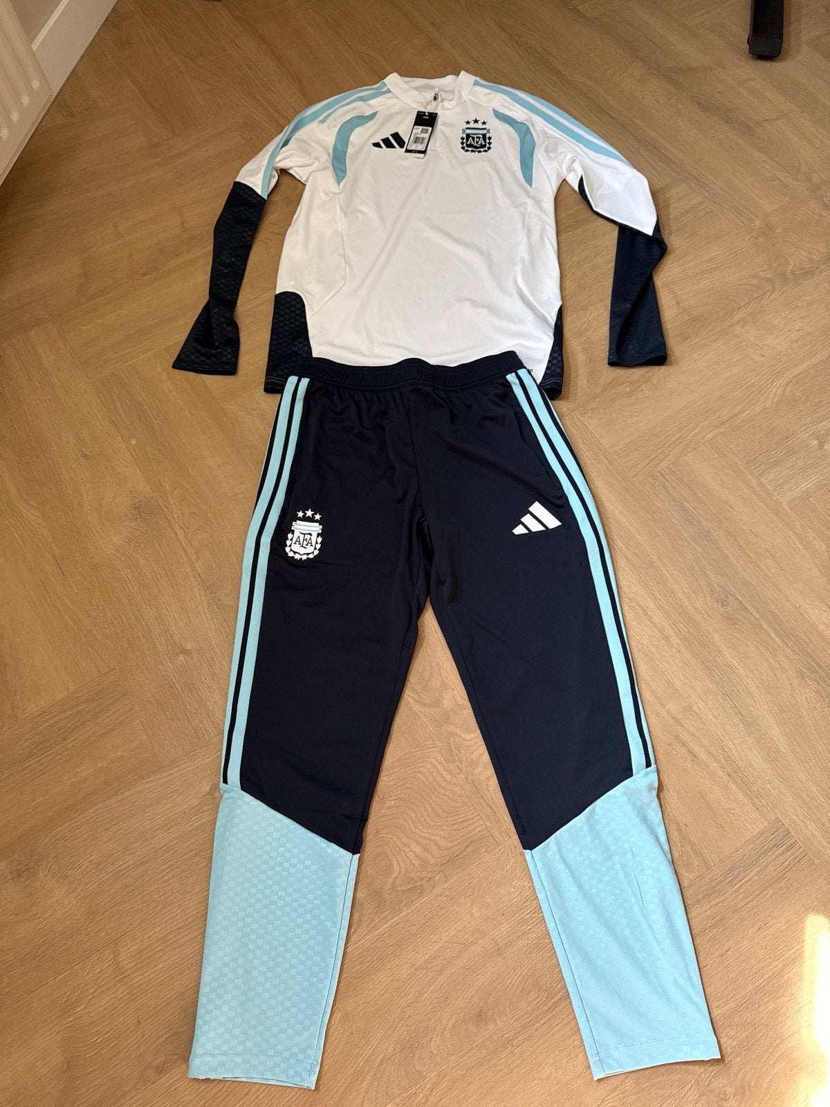 Nieuw! Origineel Adidas Argentinië Trainingspak Maat M, Maat M, Ophalen of Verzenden, Nieuw, Trainingspak