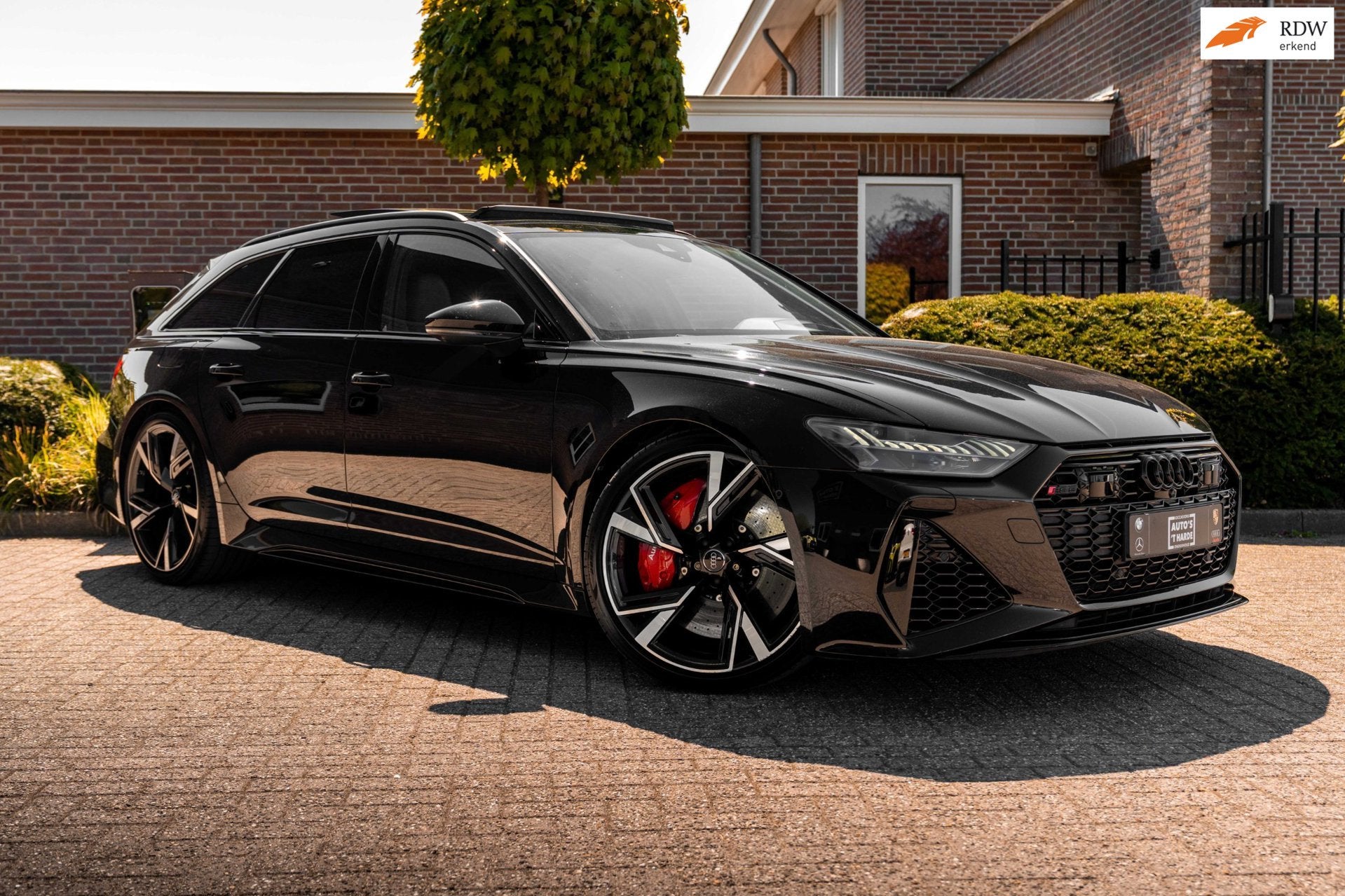 Audi RS6 Avant 4.0 TFSI Quattro 600 PK Milltek Adaptive Pano, Auto's, Automaat, Dealer onderhouden, Gebruikt, 600 pk