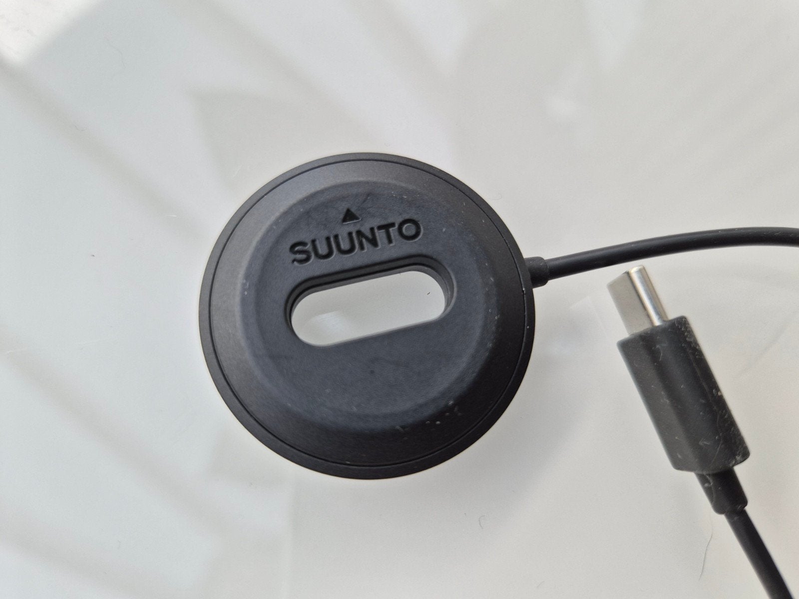 suunto oplader zgan, Sieraden, Tassen en Uiterlijk, Sporthorloges, Ophalen of Verzenden, Zo goed als nieuw, Zwart, Android