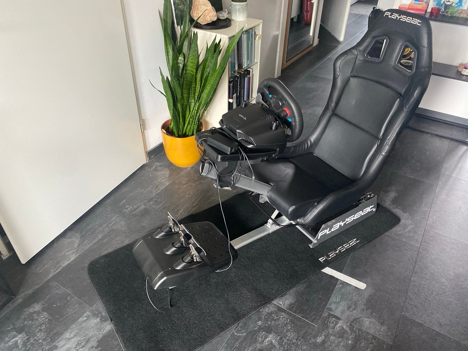 Playseat Evolution met Logitech G29 racestuur en pedalen, Spelcomputers en Games, Spelcomputers | Sony PlayStation Consoles | Accessoires