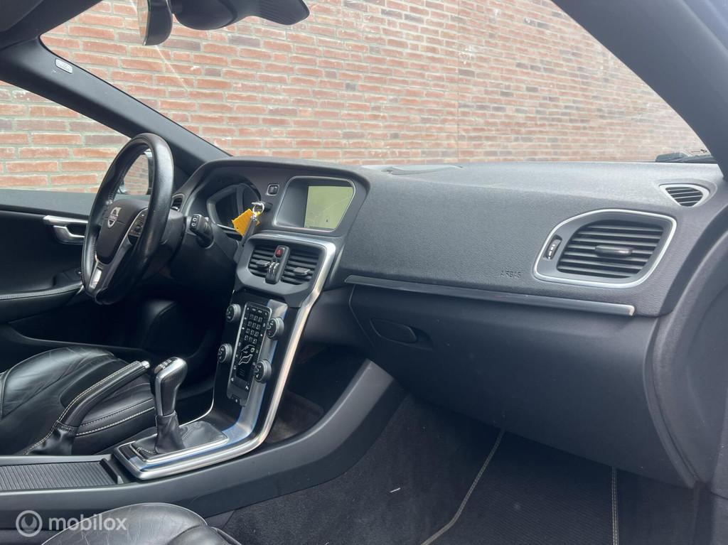Volvo V40 2.0 D4 R-Design|Pano |Leder |Memory |Harman/Kardon, Auto's, Volvo, Voorwielaandrijving, Euro 5, Gebruikt, Start-stop-systeem