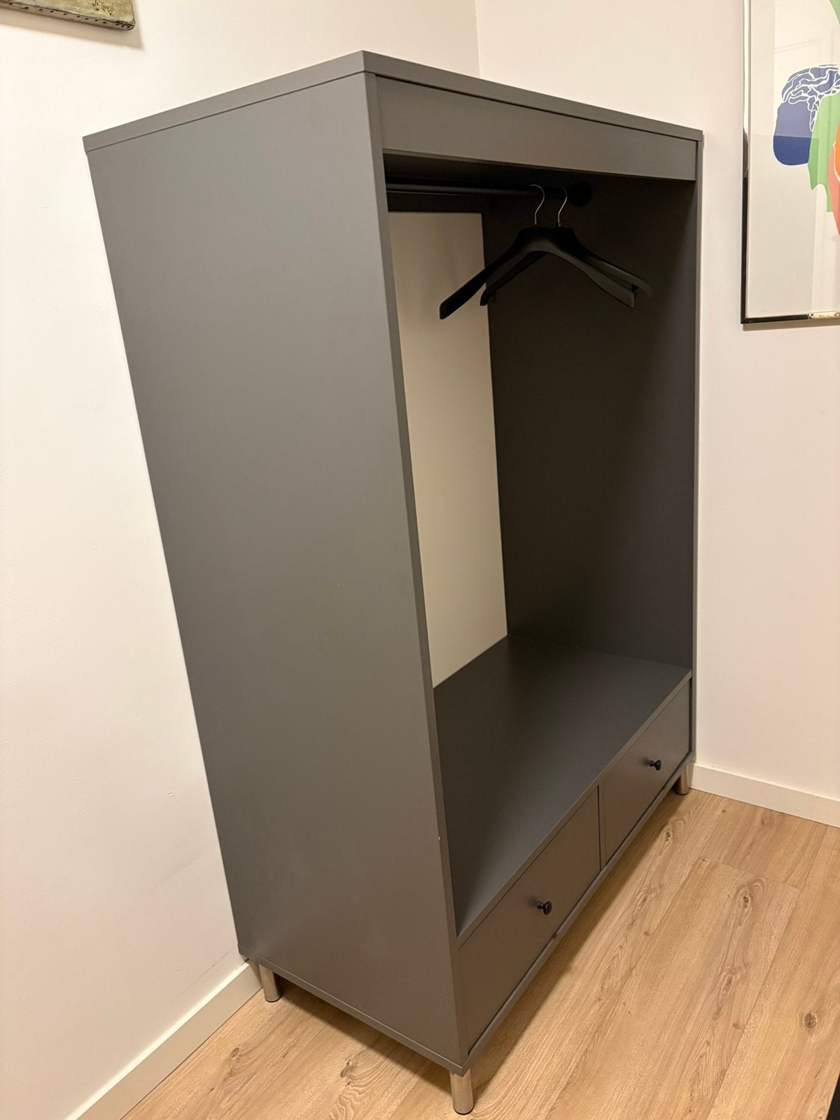 IKEA Bryggja open kledingkast/garderobekast (donkergrijs), Huis en Inrichting, Ophalen, 100 tot 150 cm, Zo goed als nieuw, Metaal