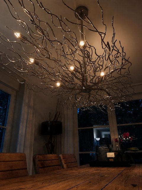 Sfeervolle decoratieve hanglamp voor grote eettafel, Huis en Inrichting, Lampen | Kroonluchters, Ophalen, Zo goed als nieuw, Metaal