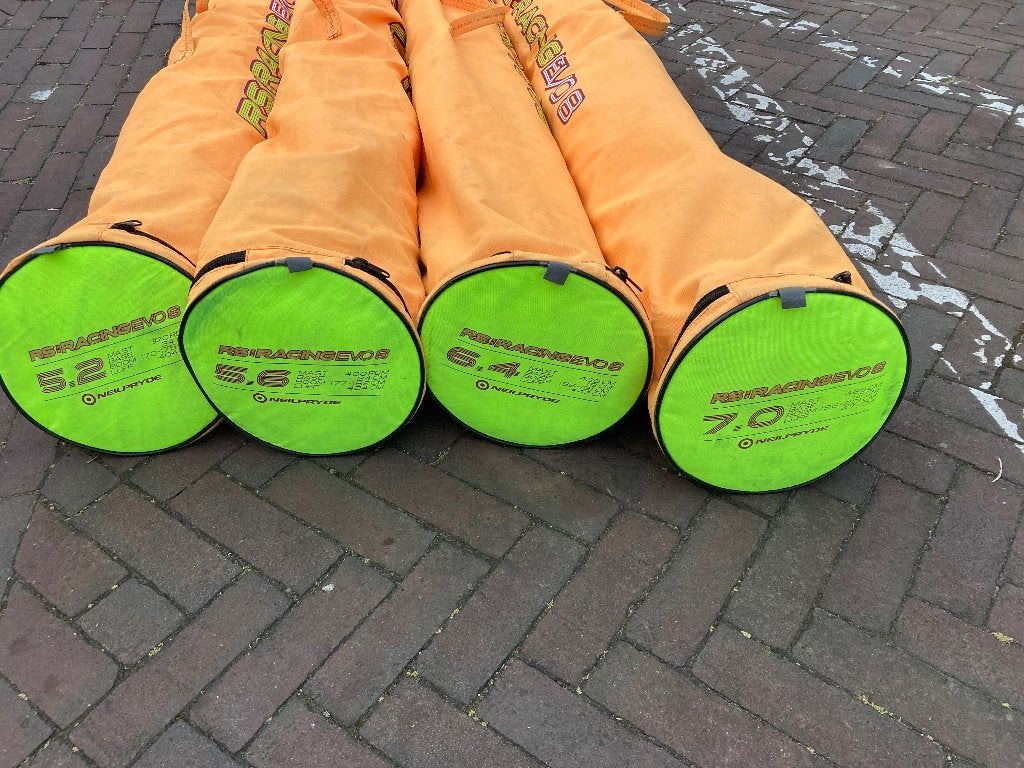 Neilpryde RS Racing EVO8 5.2/5.6/6.4/7.0/7.8 & slalom gear, Watersport en Boten, Windsurfen, Ophalen, Zo goed als nieuw, Neilpryde