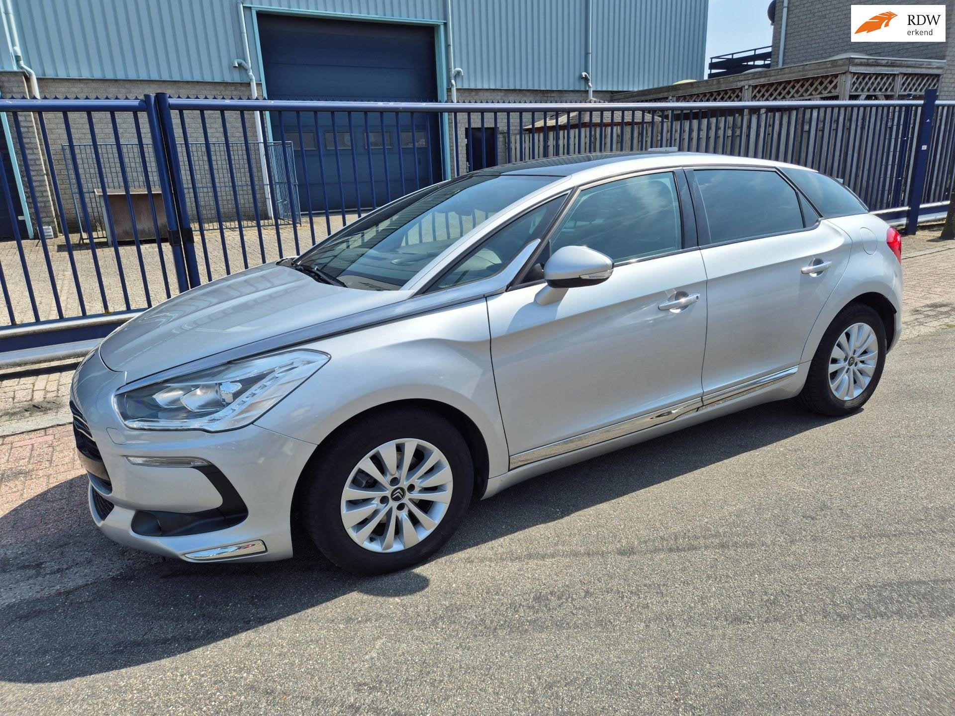 Citroen DS5 1.6 HDI Buss. Exe *181.377 KM*CLIMA*LEER*17 INCH
