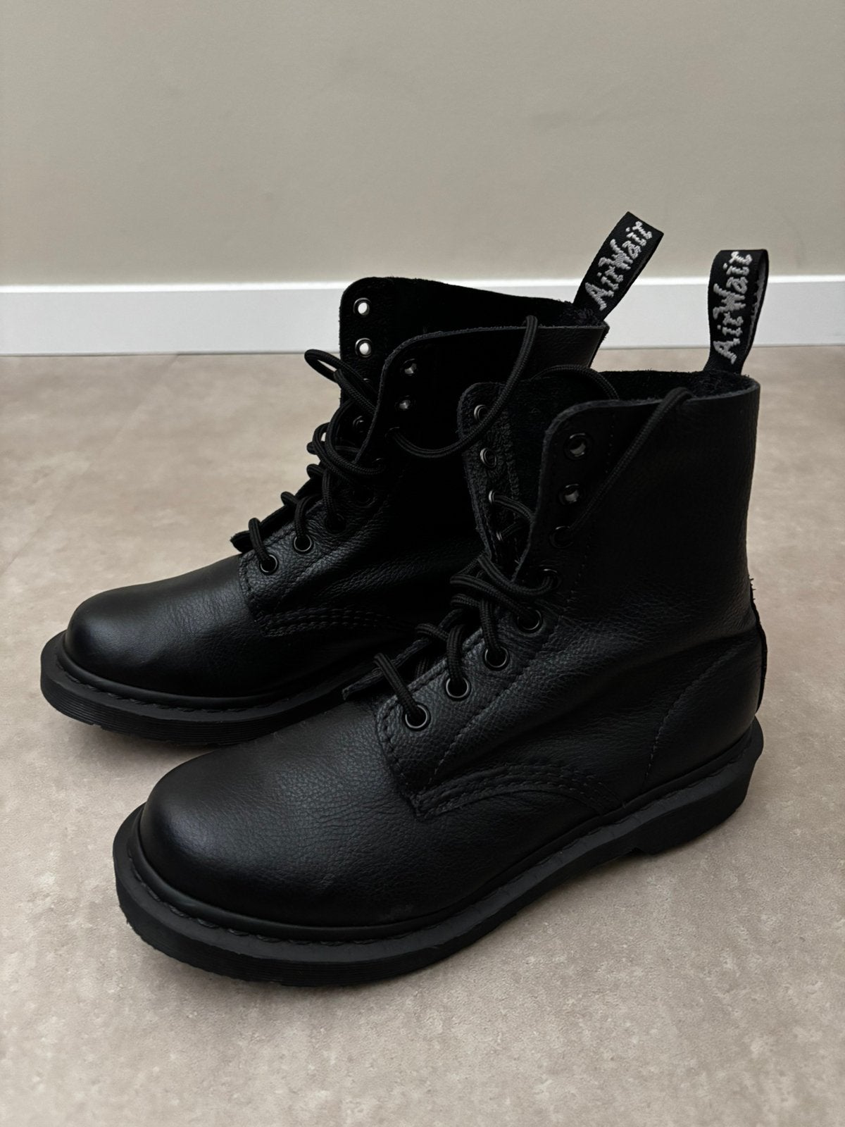 Dr. Martens 1460 pascal mono maat 39, Hoge laarzen, Zwart, Ophalen of Verzenden, Zo goed als nieuw