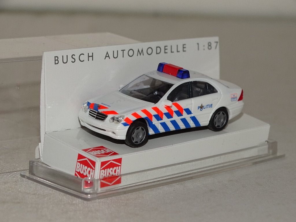 1/87 Busch Mercedes C-Klasse Politie Haaglanden, Hobby en Vrije tijd, Ophalen of Verzenden, Nieuw, Bus of Vrachtwagen, Overige merken