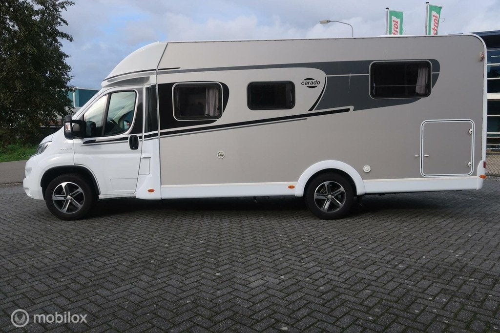 Capron T447 FIAT DUCATO 160PK,TREKHAAK,AIRCO,CAMERA,CRUISE, Caravans en Kamperen, Campers, Airbags, Fiat, FCA Netherlands B.V. Lemelerbergweg 12 1101 AJ Amsterdam Nederland
