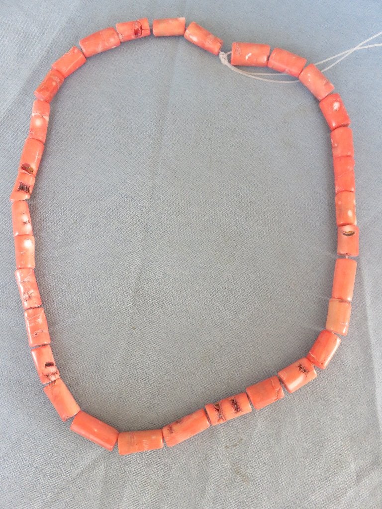 Bamboe koraal ketting met rechte grote kralen, Ophalen of Verzenden, Zo goed als nieuw, Rood, Steen of Mineraal