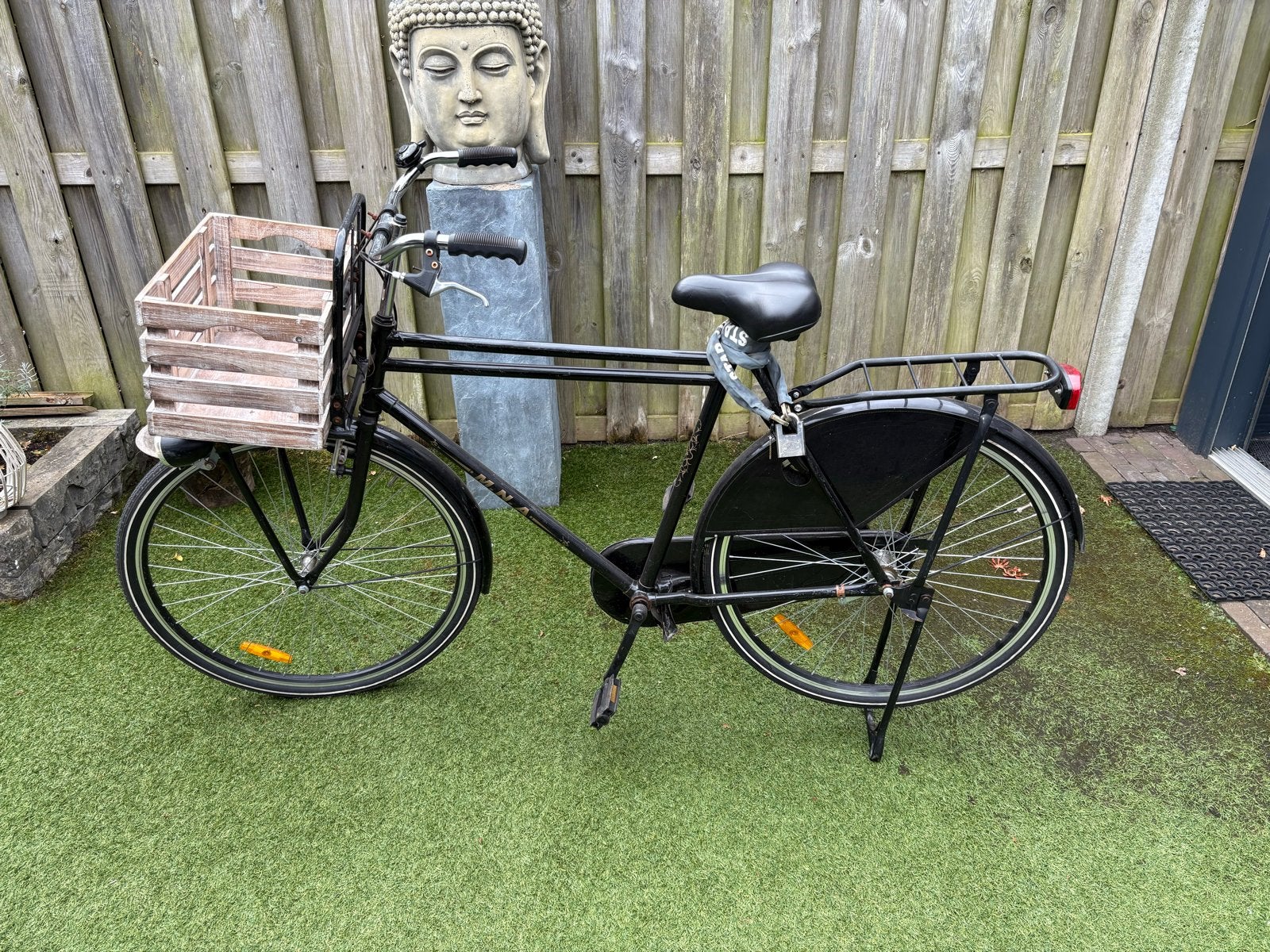 Zwarte fiets met krat - 19 inch frame, Gebruikt, Velgrem, 47 tot 50 cm, Ophalen