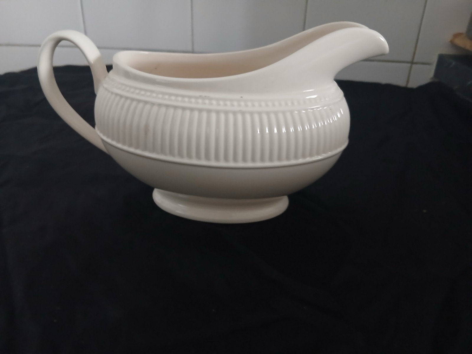 Wedgwood Windsor sauskom, Ophalen of Verzenden, Zo goed als nieuw, Porselein, Kom(men)