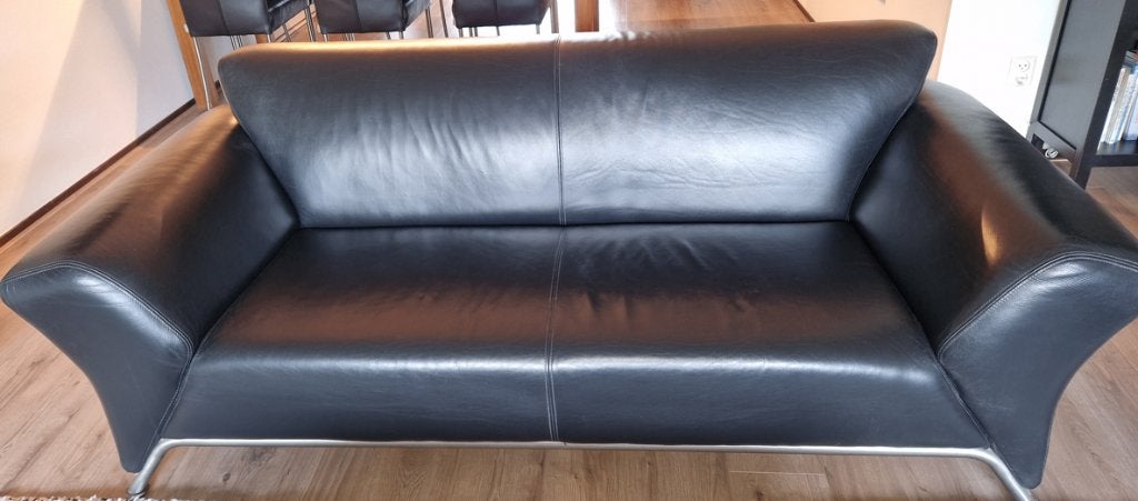 Zwarte leren tweepersoonsbank met metalen onderstel, Ophalen, Gebruikt, 150 tot 200 cm, Tweepersoons