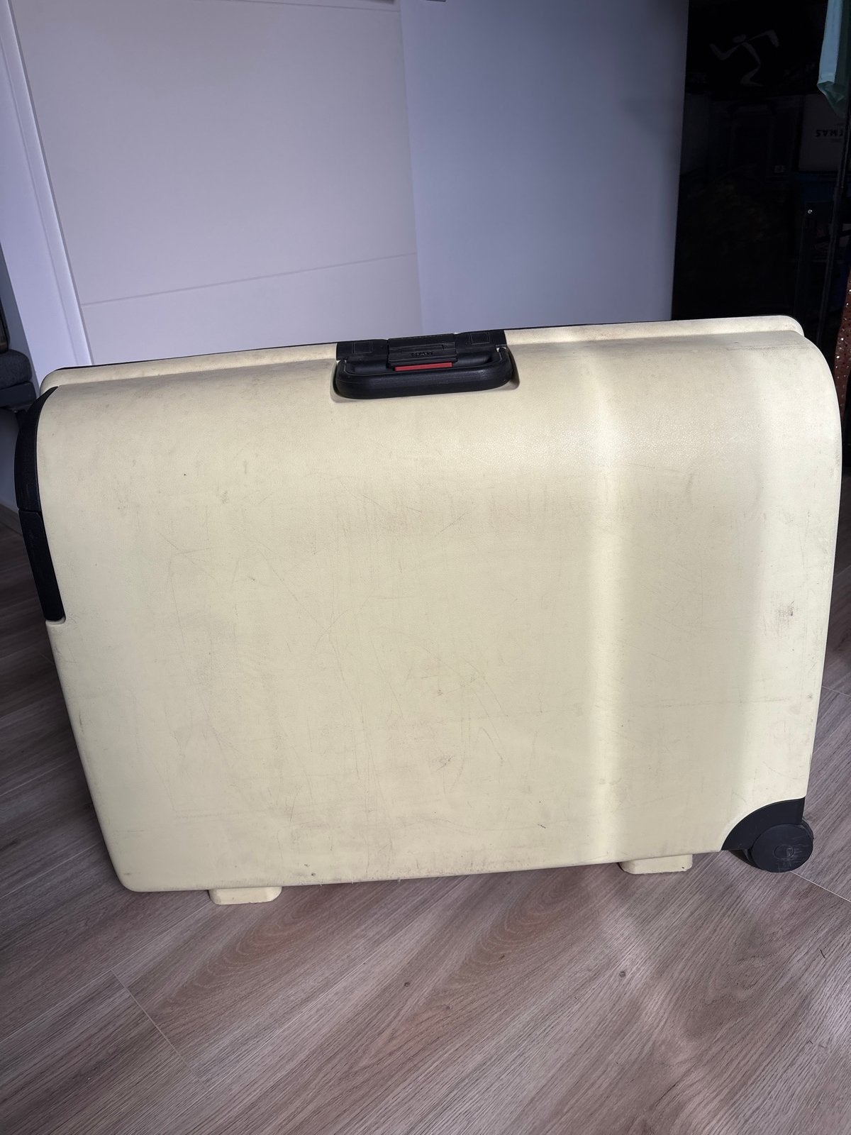 Carlton Koffer - Geel, Gebruikt maar Functioneel, Gebruikt, Hard kunststof, 45 tot 55 cm, Slot