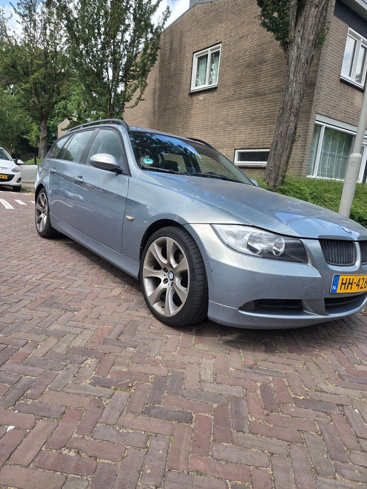 BMW 3-Serie 2.0 I 320 Touring 2005 Grijs, 13 km/l, Achterwielaandrijving, 1995 cc, 4 cilinders