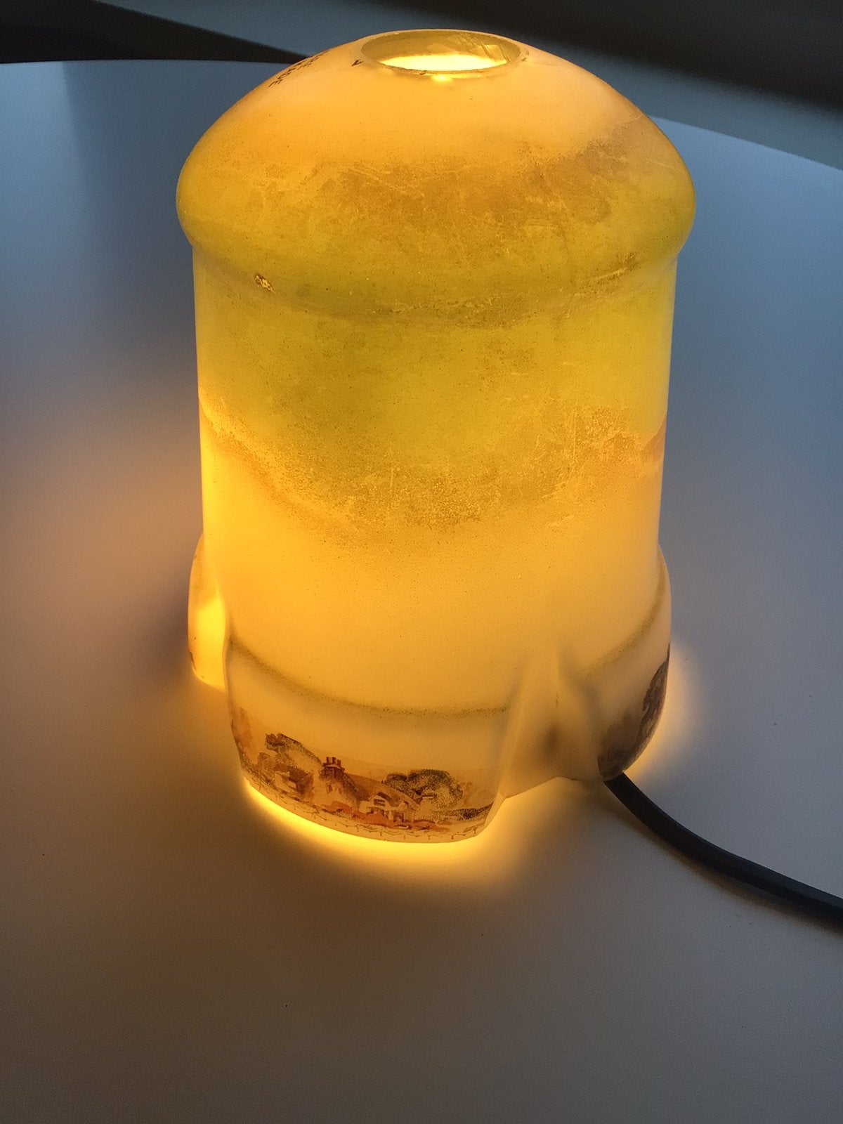 Lampenkapje opaline glas met decor van cottage in duinen, Ophalen of Verzenden