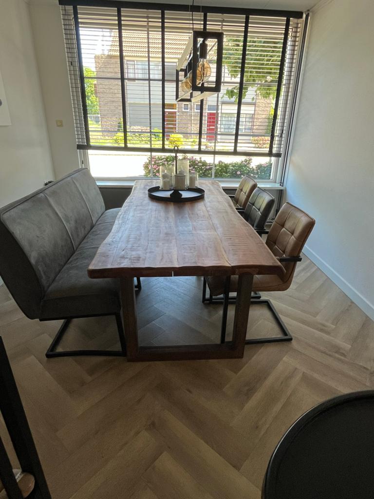 Robuuste eettafel met bank en stoelen, Huis en Inrichting, Zo goed als nieuw, Vijf personen of meer, 150 tot 200 cm, Rechthoekig